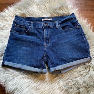 Levi’s Shorts Sz 29 🤩